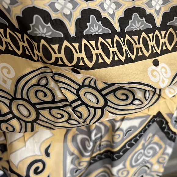 Hale Bob Black Gold Gray Off White Pattern Cold Shoulder Bejeweled V Neck SS Top - Picture 6 of 7